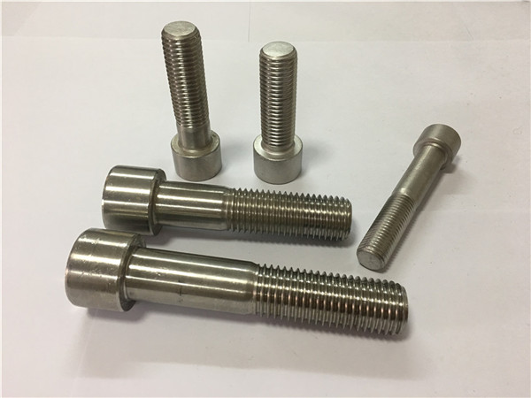 завртки за капа на глава на распрскувач c-276 (2.4819) din912