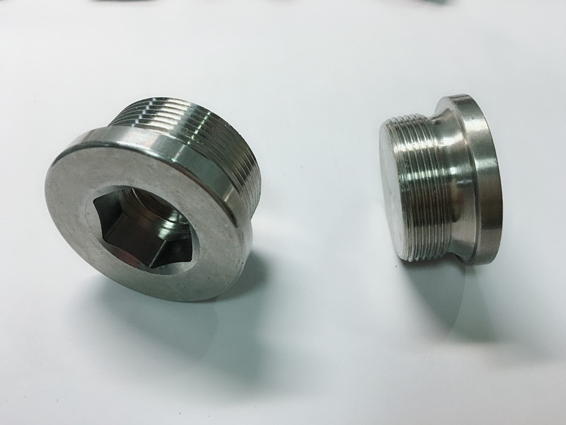 обичај изработен завртки од не'рѓосувачки челик со прстен на клучот СС